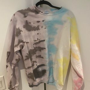 Rainbow tie dye crewneck